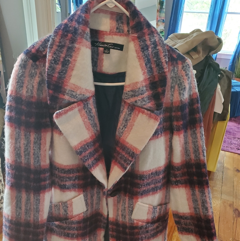 New kenneth Cole coat w/out tags